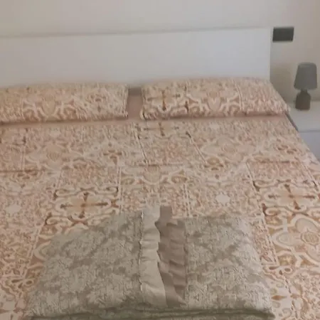 La Casa Sui Tetti קיאברי